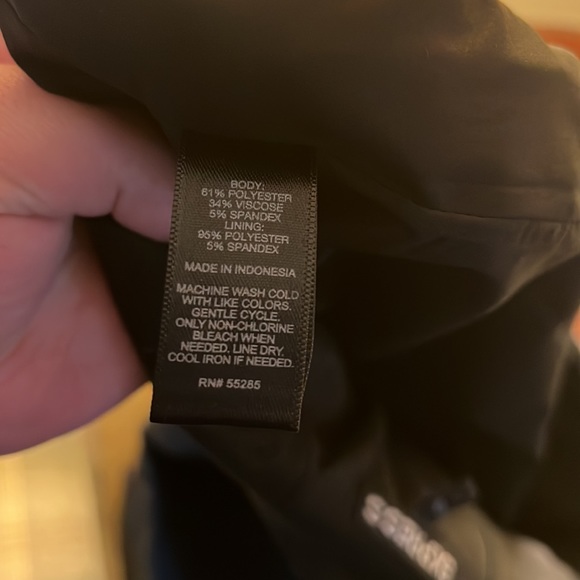 Women’s Express Pencil Skirt - Picture 7 of 7